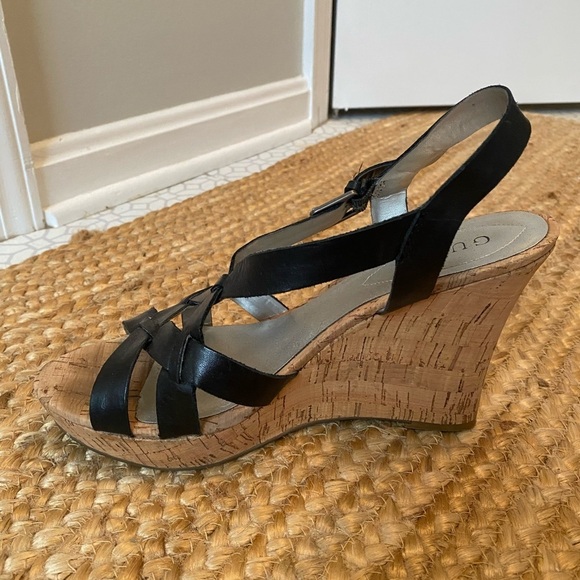 Guess Women’s Black Leather Strappy Cork Wedge Sandals Size 8.5 - Picture 6 of 11